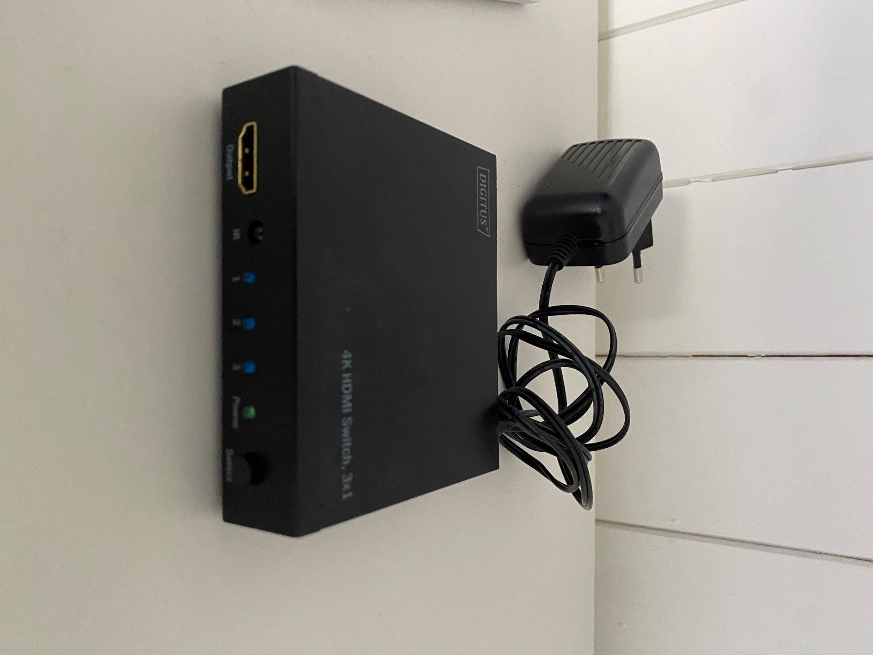 Unità & Adattatore: Digitus - 4k HDMI Switch 3x1 – Usato da Lungern venduto da Gjump