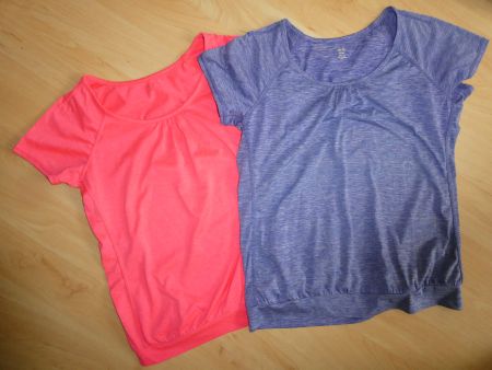 2 H&M Sport Funktions T-Shirts Gr. M