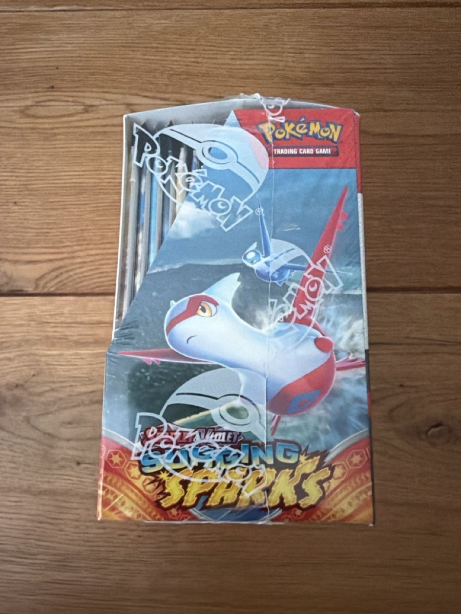 Pokémon Carte collezionabili: Pokemon Surging Sparks Display – Nuovo e nell'imballaggio originale da Amriswil venduto da AlpAde_ 1