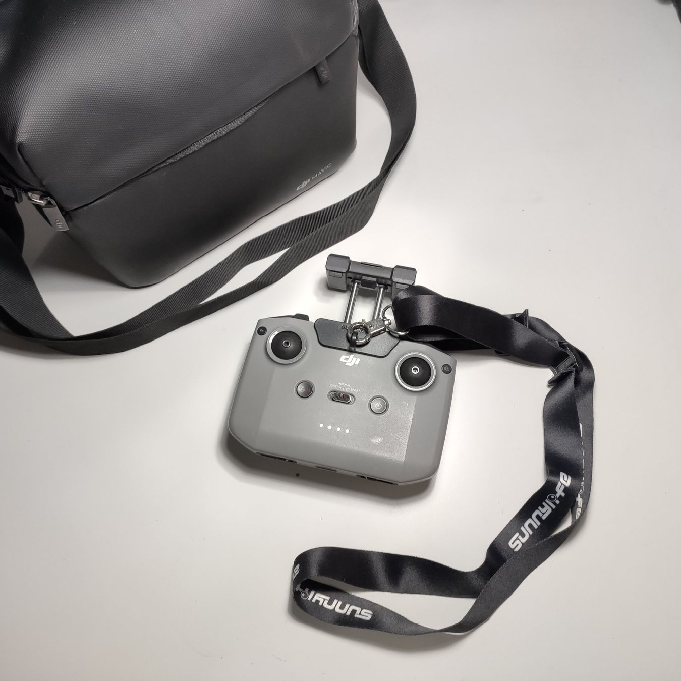 DJI Modellismo RC: DJI  2 / 3 Controller (Tiptop/Original!) – Usato da Zürich venduto da Biedermann23