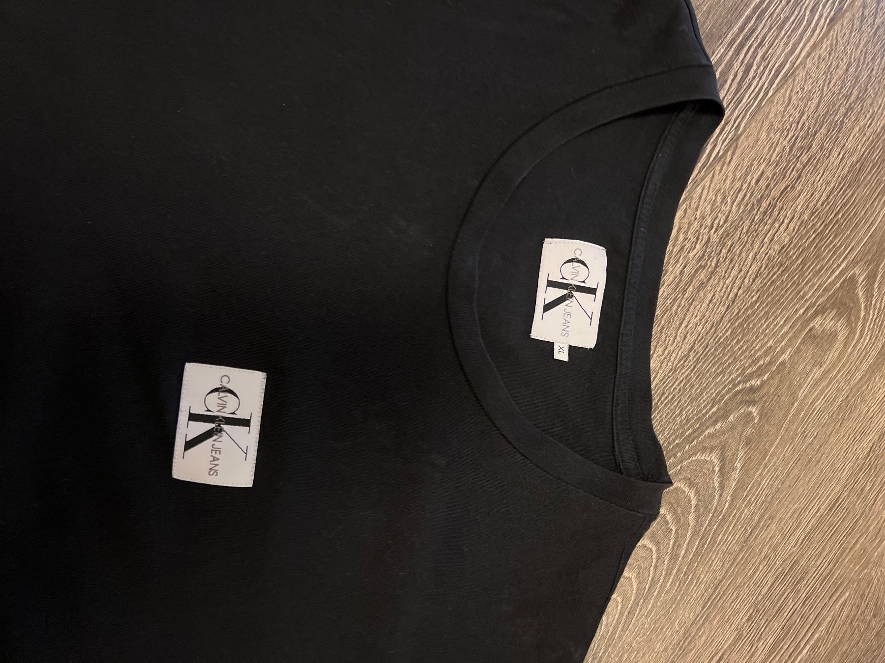 Calvin Klein T-shirt: Calvin Klein T Shirt XL – Usato da Weiach venduto da LemonJuice1995 2