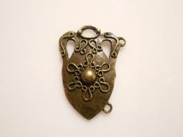1 Stk. Krug antik, Messing Schmuckanhänger/-Teil.Twint:Ja.