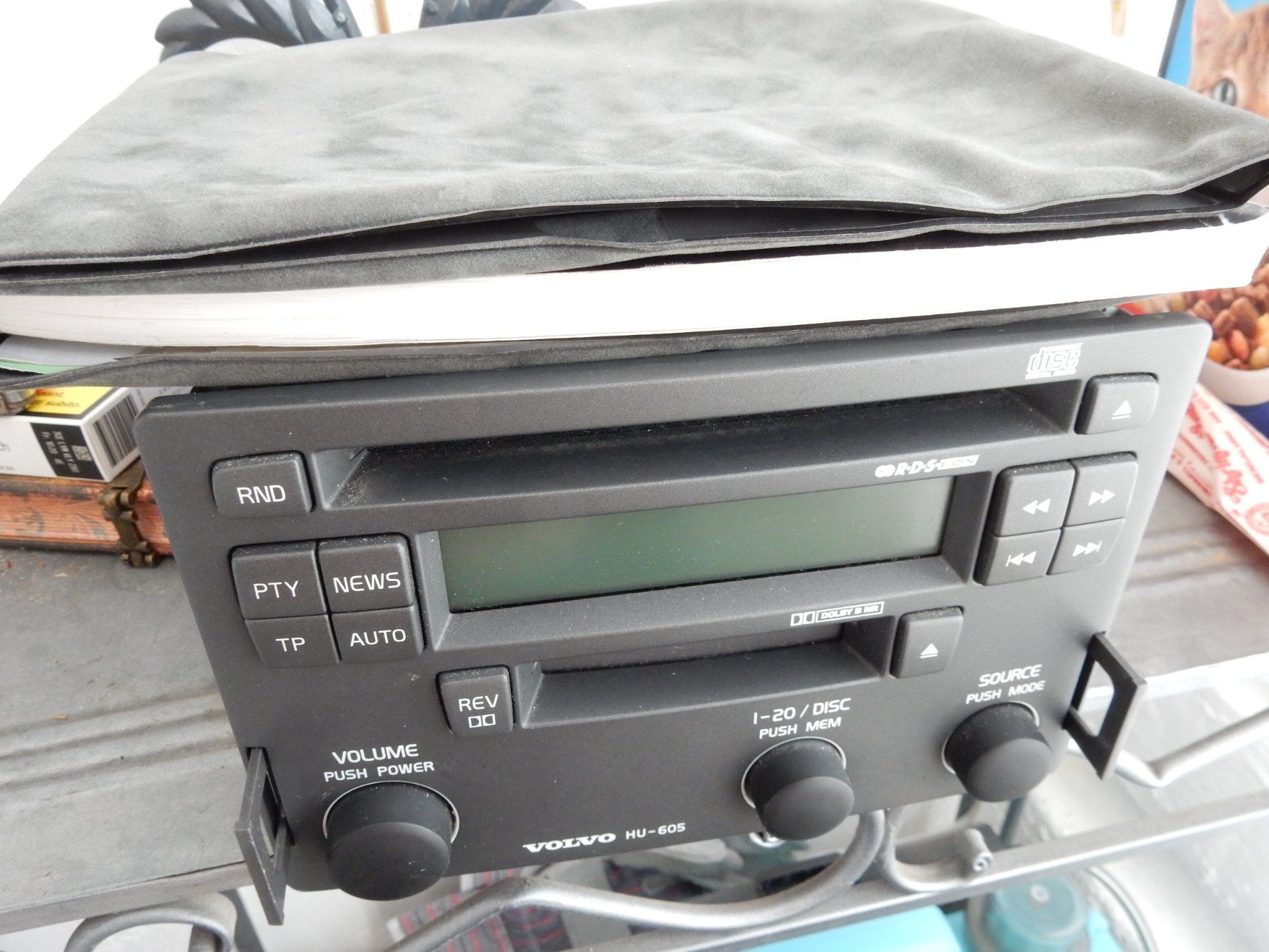 Radios: Volvo V40 Radio. – Gebraucht aus Balsthal von Subaru11 5