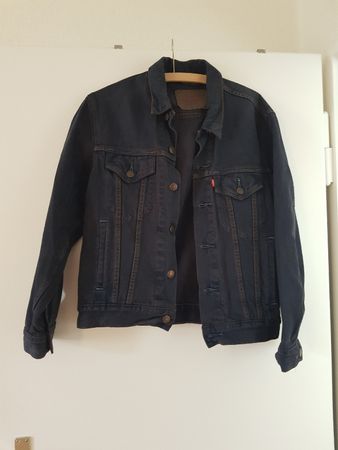 Levi's Jeansjacke dunkelblau Grösse S guter Zustand