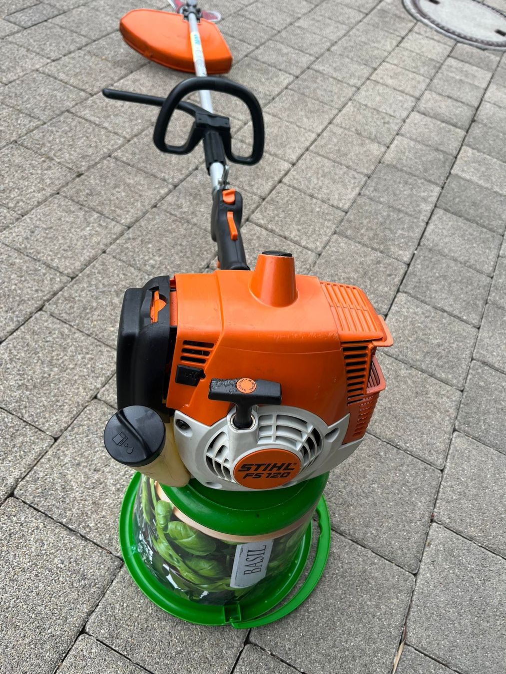 Stihl Rasenmäher: Rasentrimmer STIHL FS 120 – Gebraucht aus Büetigen von nyli67 1