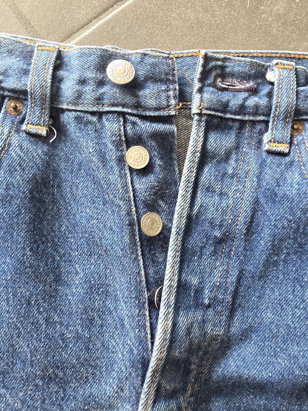 Jeans: Lewis Shorts – D'occasion à Luzern par oli_6x2r 1