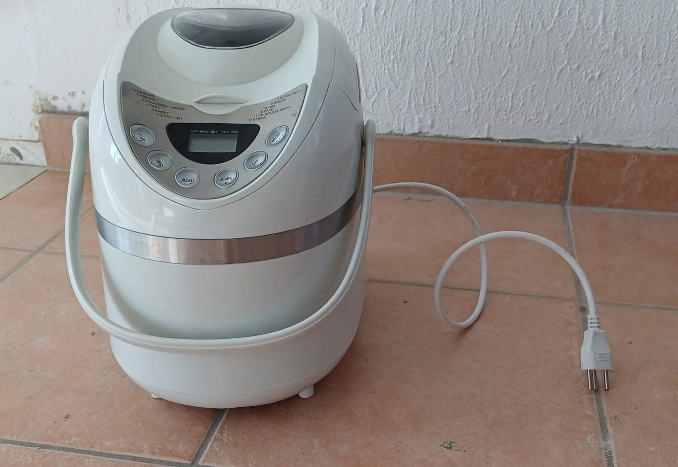 Elettrodomestici da cucina: Machine à pain/selber mit der Brotbackmachine Brot machen! – Nuovo (secondo la descrizione) da Payerne venduto da jea_m6nb 6