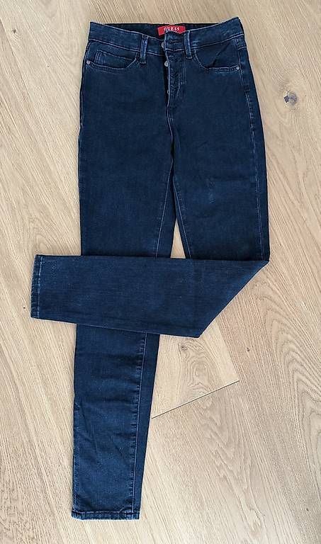 Guess Jeans: Guess Jeans Gr. 26 wie NEU – Nuovo (secondo la descrizione) da Sargans venduto da jenabek