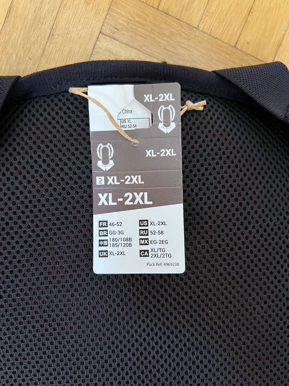 Protezioni & Imbottiture: Decathlon Ski Rückenprotektor XL – Nuovo e nell'imballaggio originale da Zürich venduto da jul_f9df 2