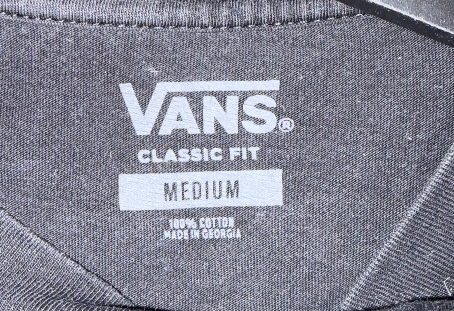 Vans T-Shirts: Vans Tshirt – Gebraucht aus Oberdiessbach von liv_iaanna 1