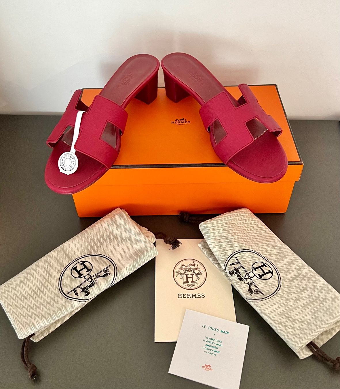 Hermès Damenschuhe: Hermes Oasis ciabatte – Neu (gemäss Beschreibung) aus Breganzona von  1