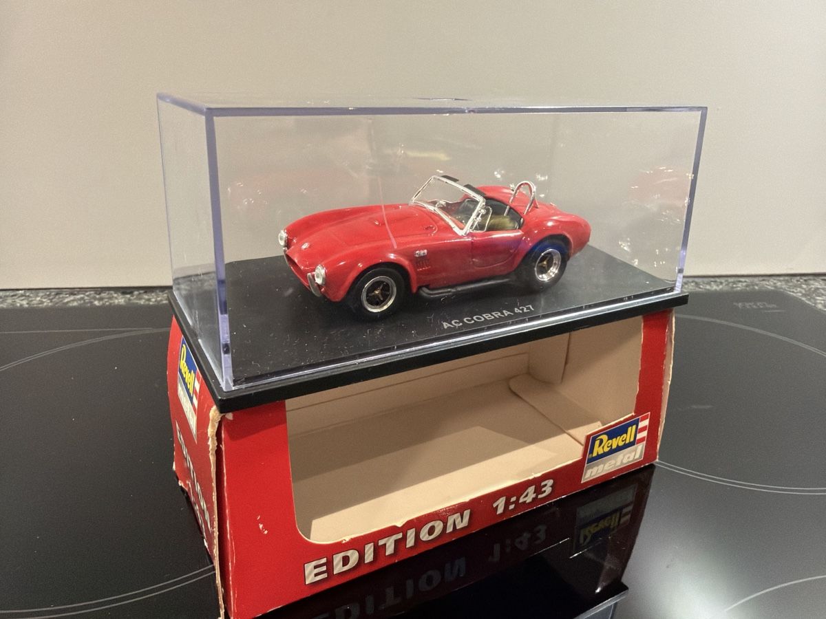 Revell Modellini d'auto: AC Cobra rot - 1/43 - Revell – Nuovo (secondo la descrizione) da Wolfwil venduto da Rolex1