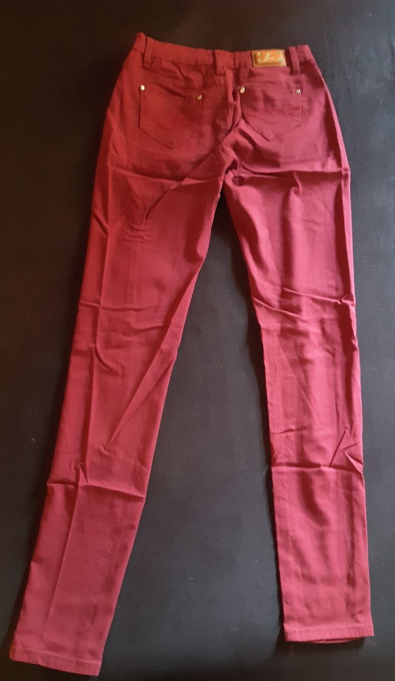 Pantaloni: Hosen Bordeaux rot – Usato da Toffen venduto da Gwunderegge77 1