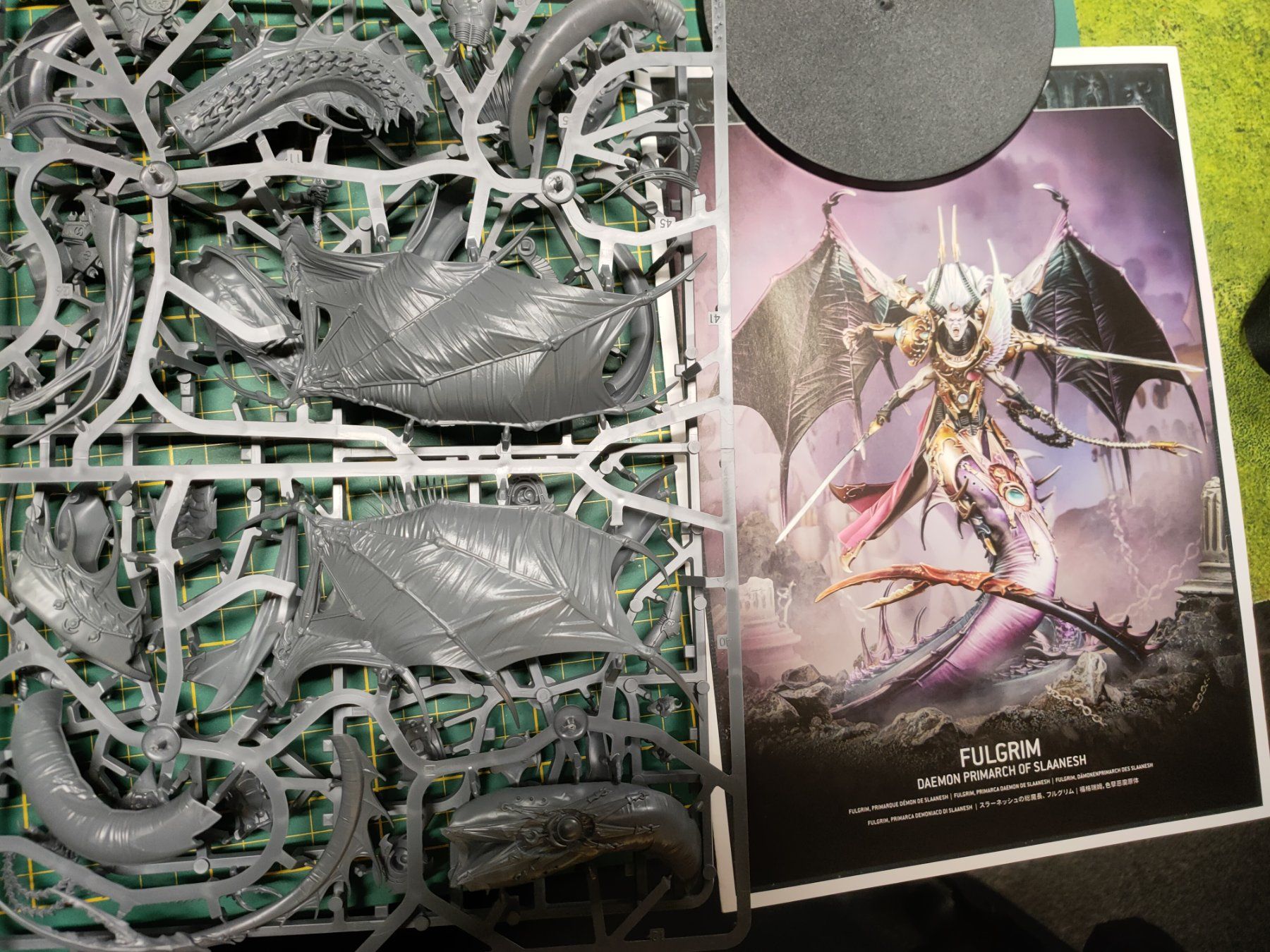Kit di modellismo & Modellini statici: Fulgrim, demon primarch Warhammer 40k Emperors Children – Nuovo (secondo la descrizione) da Baden venduto da Araneus