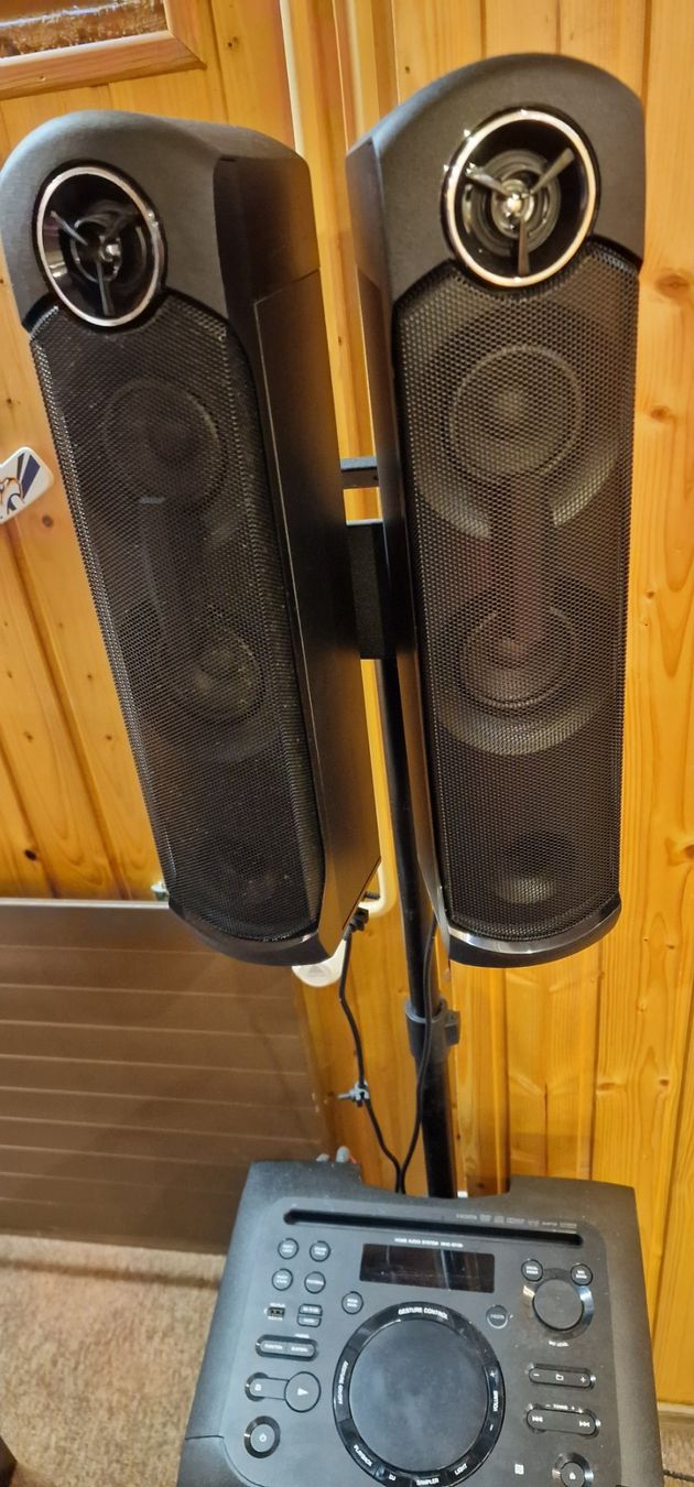Sony Casse acustiche: Sony Mhc-Gt4d Bluetooht Lautsprecher – Usato da Wölflinswil venduto da sch_f6kk 3
