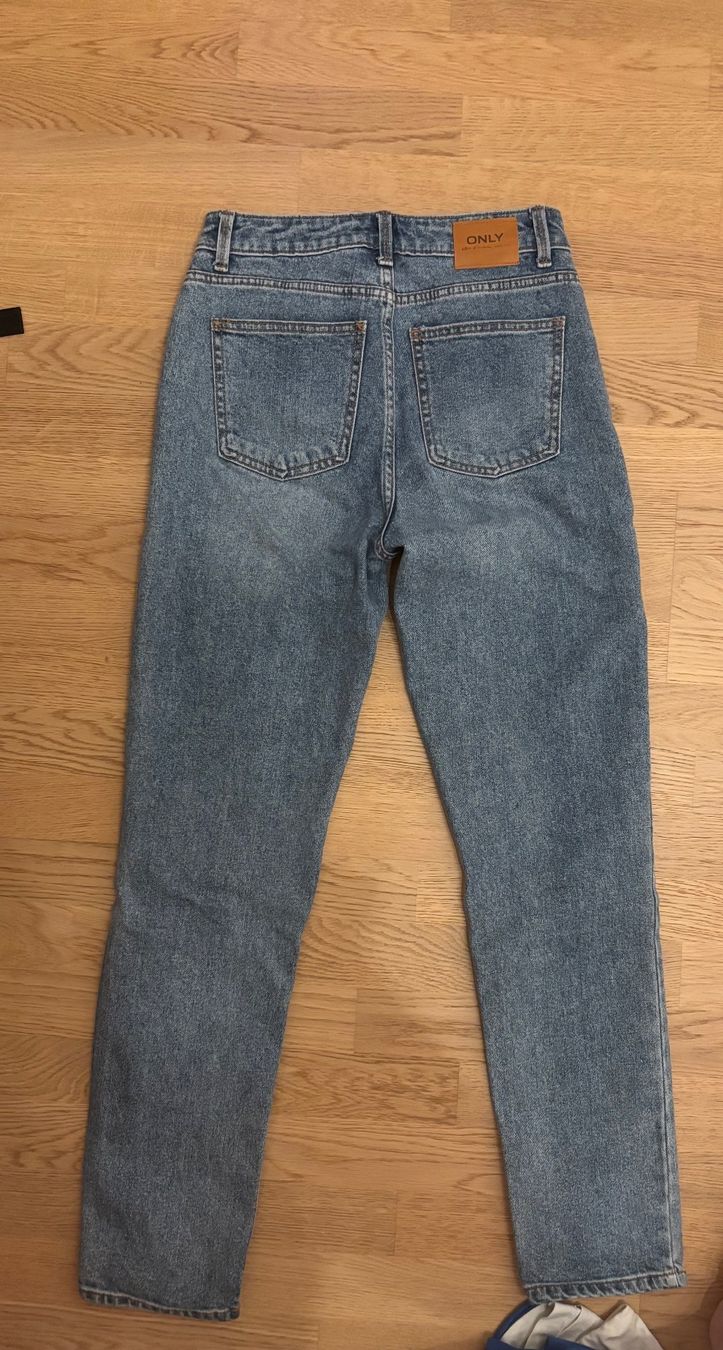 Only Jeans: Jeans Only Straight – Neuf (Voir description) à Nyon par liz_ss6g 1