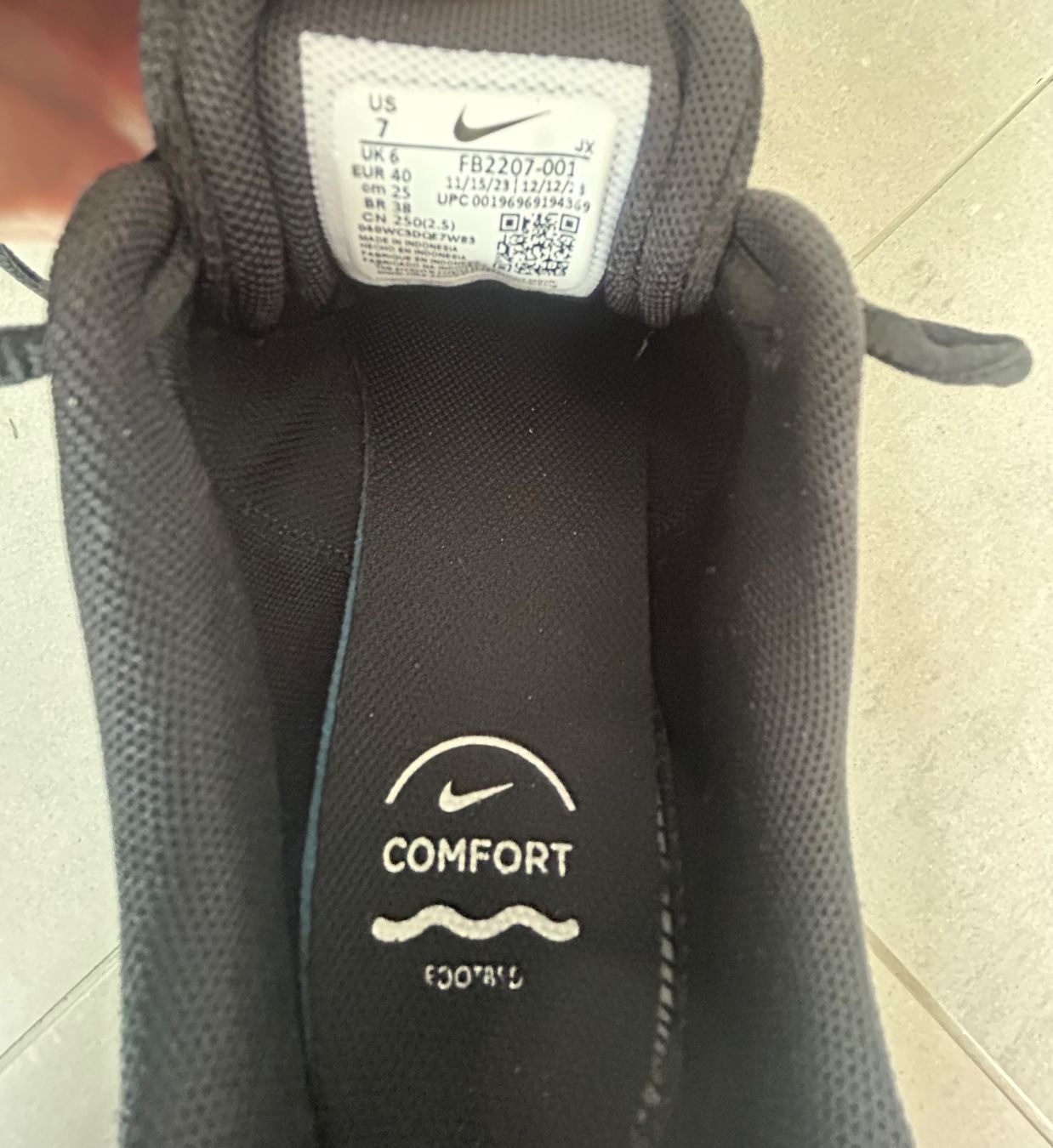 Nike Scarpe da uomo: Nike REVOLUTION Laufschuh – Usato da Brütten venduto da chanpat 2