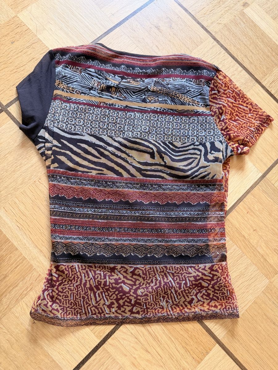 Top: y2k vintage Top – Usato da Unterentfelden venduto da ame_tf2n 2