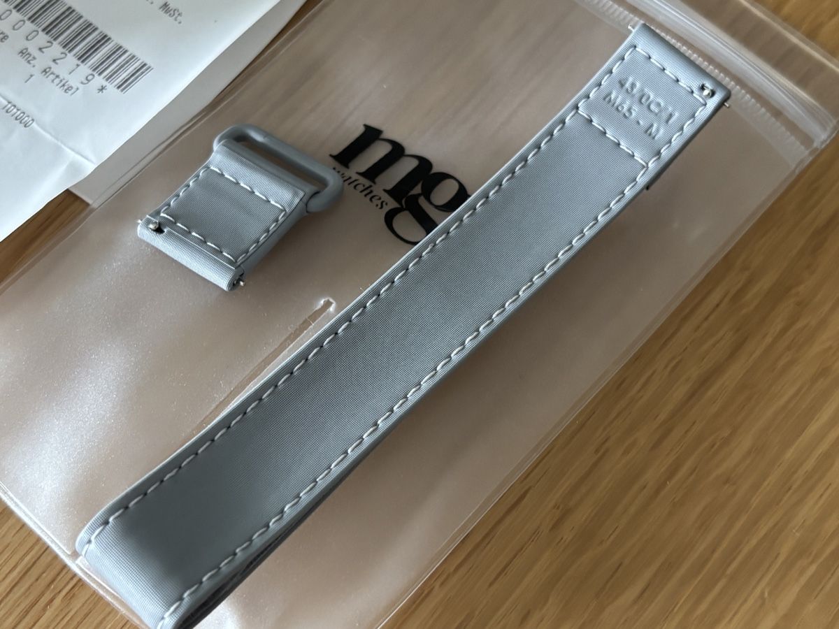 Swatch Uhren: Swatch Moonswatch with 2 bracelets – Neu (gemäss Beschreibung) aus Mellingen von Guilhermefurlan 5