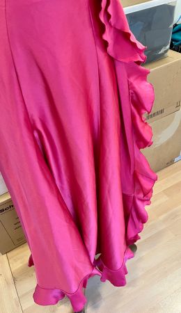 Weiter Flamenco-Rock aus hochwertigem Satin