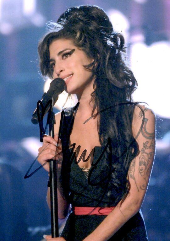 Autografi: Amy WINEHOUSE / TOP AUTOGRAMM – Usato da Egg b. Zürich venduto da Dbunny