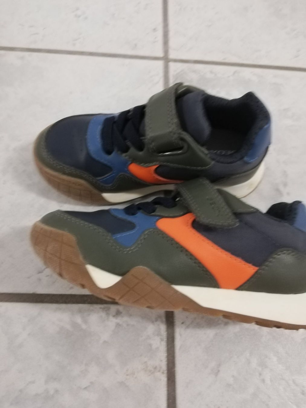 Geox Scarpe per ragazzi: GEOX Kindersneakers Gr 28 – Usato da Untersiggenthal venduto da Marlen59 1