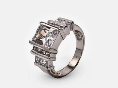 Anelli: 925 Sterling Silber Ring mit Zirkonia Steinen, Grösse 52. – Nuovo e nell'imballaggio originale da Zürich venduto da schmuckeis 1