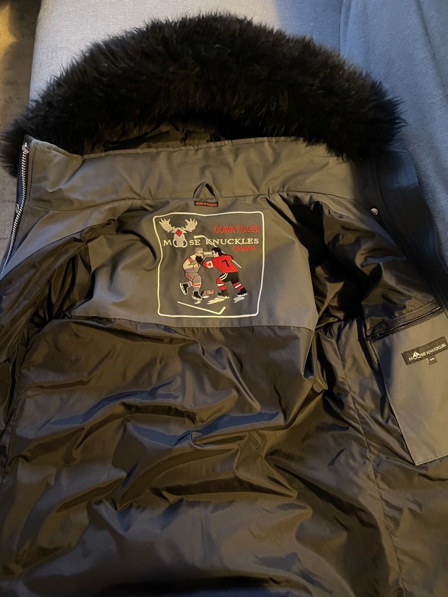 Moose Knuckles Cappotti: Mantel von Moose Knuckles – Nuovo (secondo la descrizione) da bern venduto da Annecathe1 5