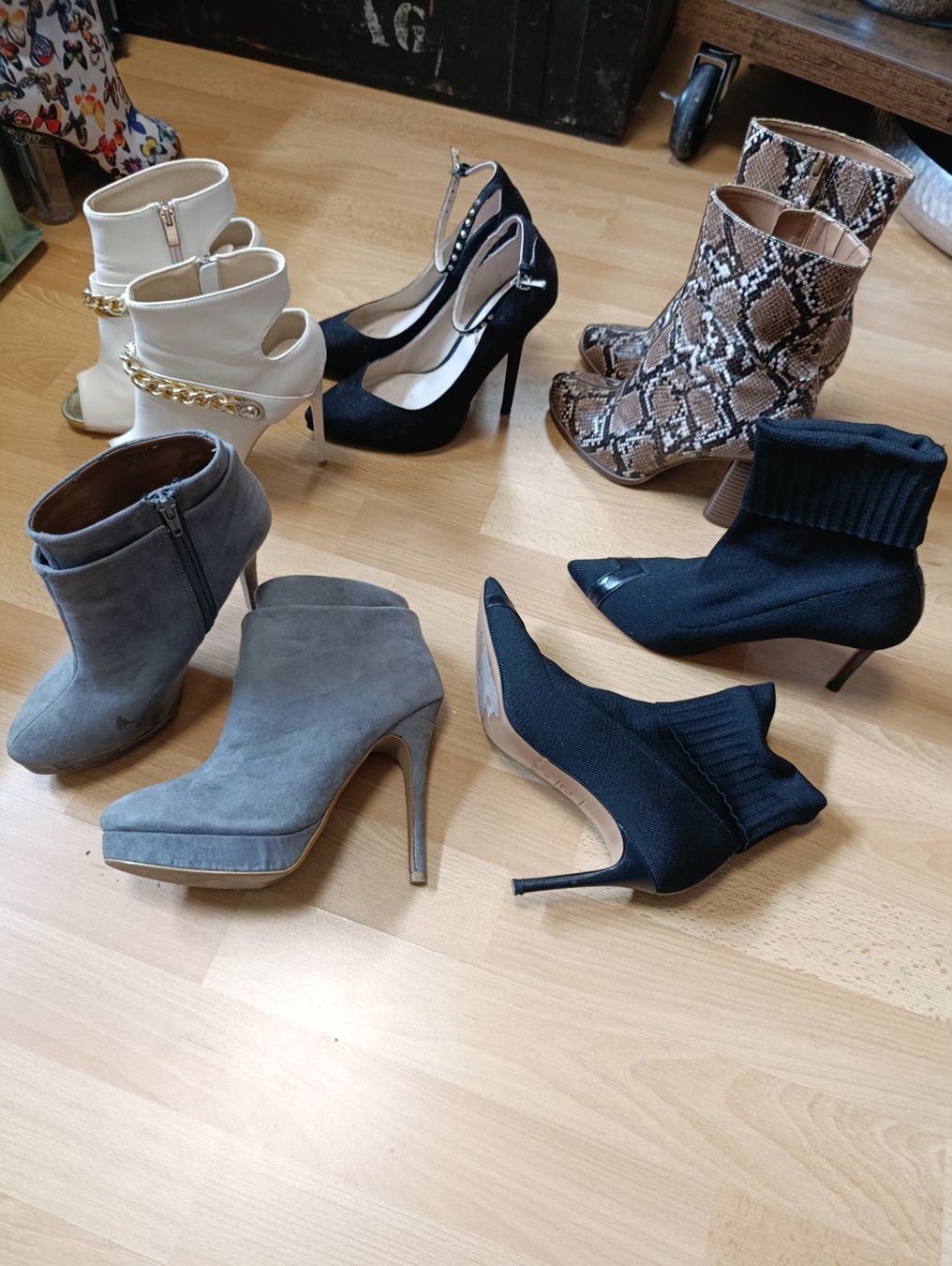 Scarpe da donna: 14 Paar Schuhe/ Stilettos 36+37 – Nuovo (secondo la descrizione) da Eiken venduto da Jblat 1