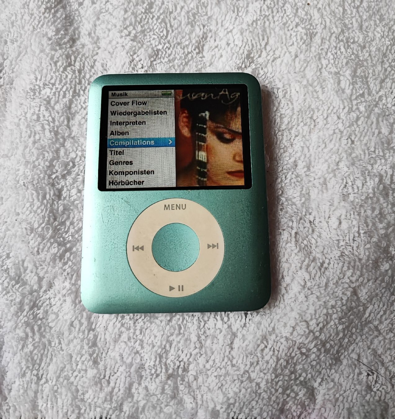 Apple Lecteur media portable: Apple iPod Nano 3rd Gen 8GB  – D'occasion à Zollikofen par zar_j67f 4