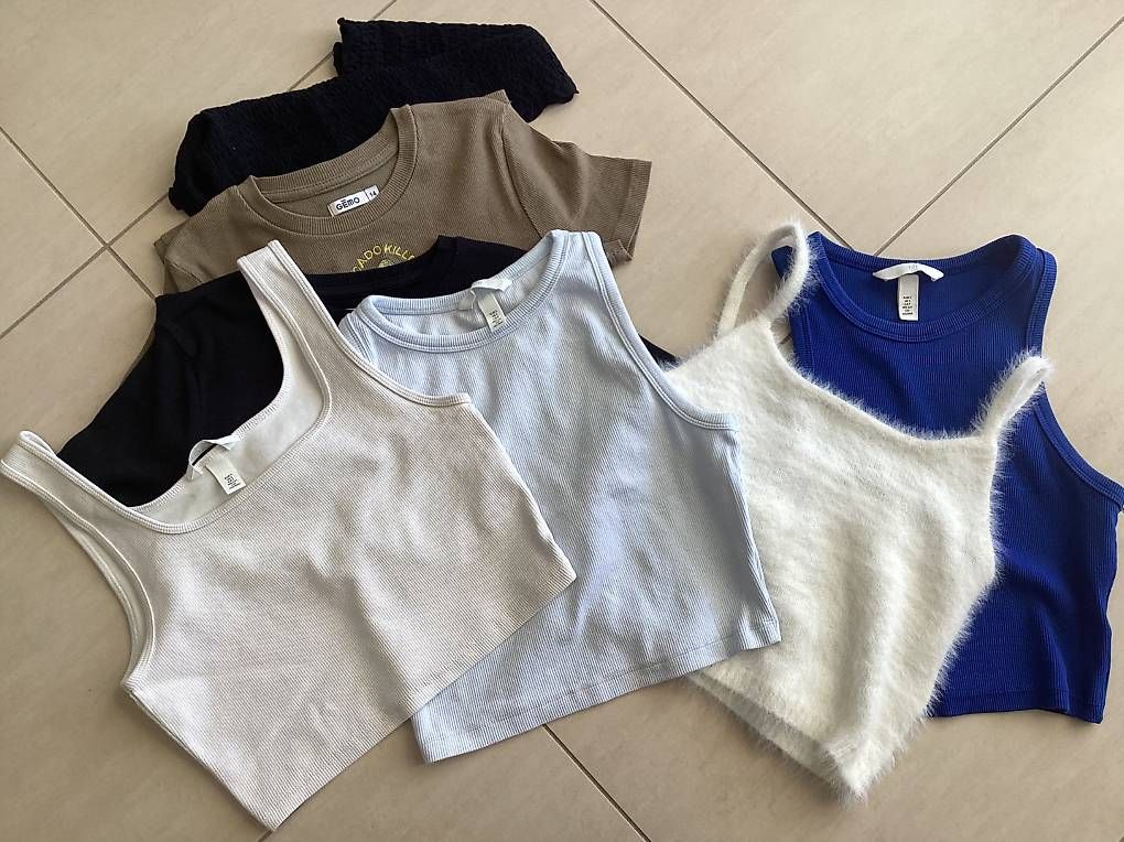 Top: Lot de 7 crop top – Usato da Prangins venduto da ann_5ngr 1
