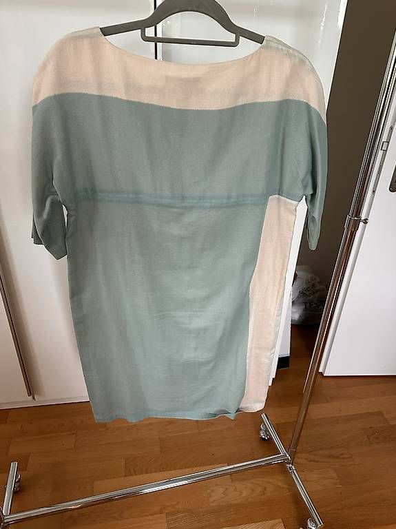 Robes: KAZU – D'occasion à wallisellen par dem_7cyz 1