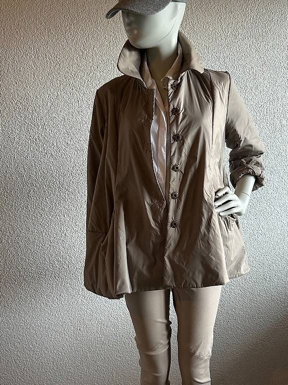 Giacche: Steppjacke in coolem Design, Gr. M/L – Usato da meggen venduto da Njamiro 1