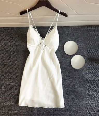 NEUES Negligée weiss mit Brust Cups für Gr. XS & S - 223274