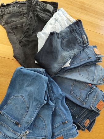 Jeans Mix Marken Grösse S/M guter Zustand