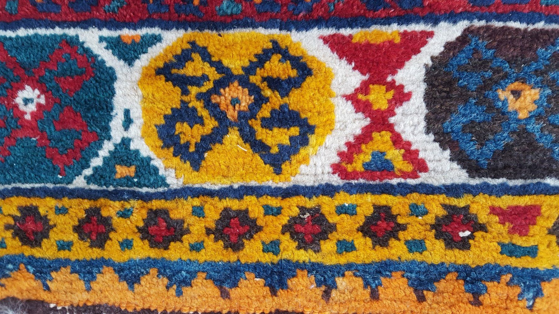 Tappeti: Orientteppich handgeknüpft – Usato da Wattenwil venduto da Paqita 1