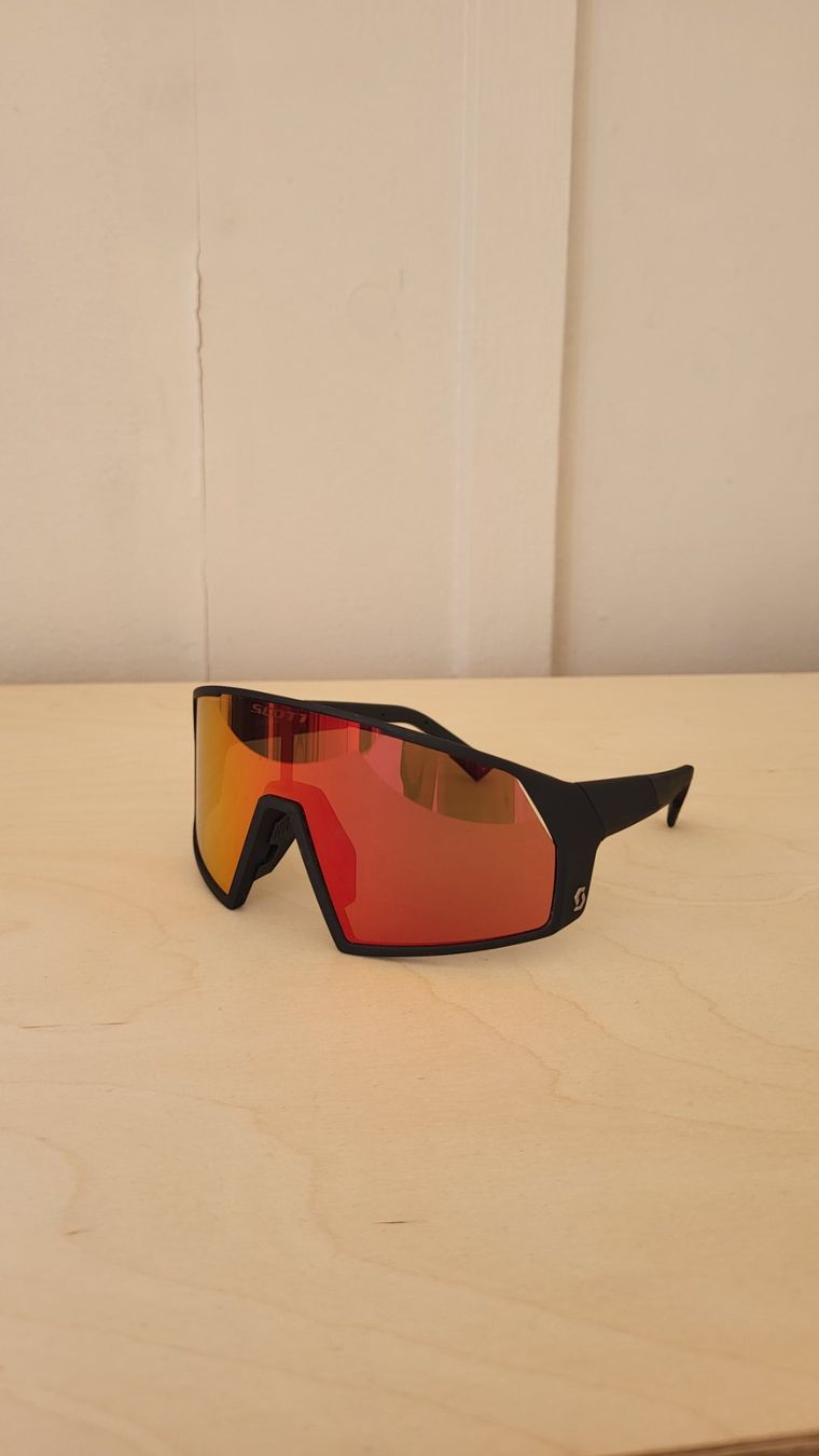 Scott Occhiali & Lenti: Lunettes de soleil SCOTT – Usato da Auvernier venduto da Yncho