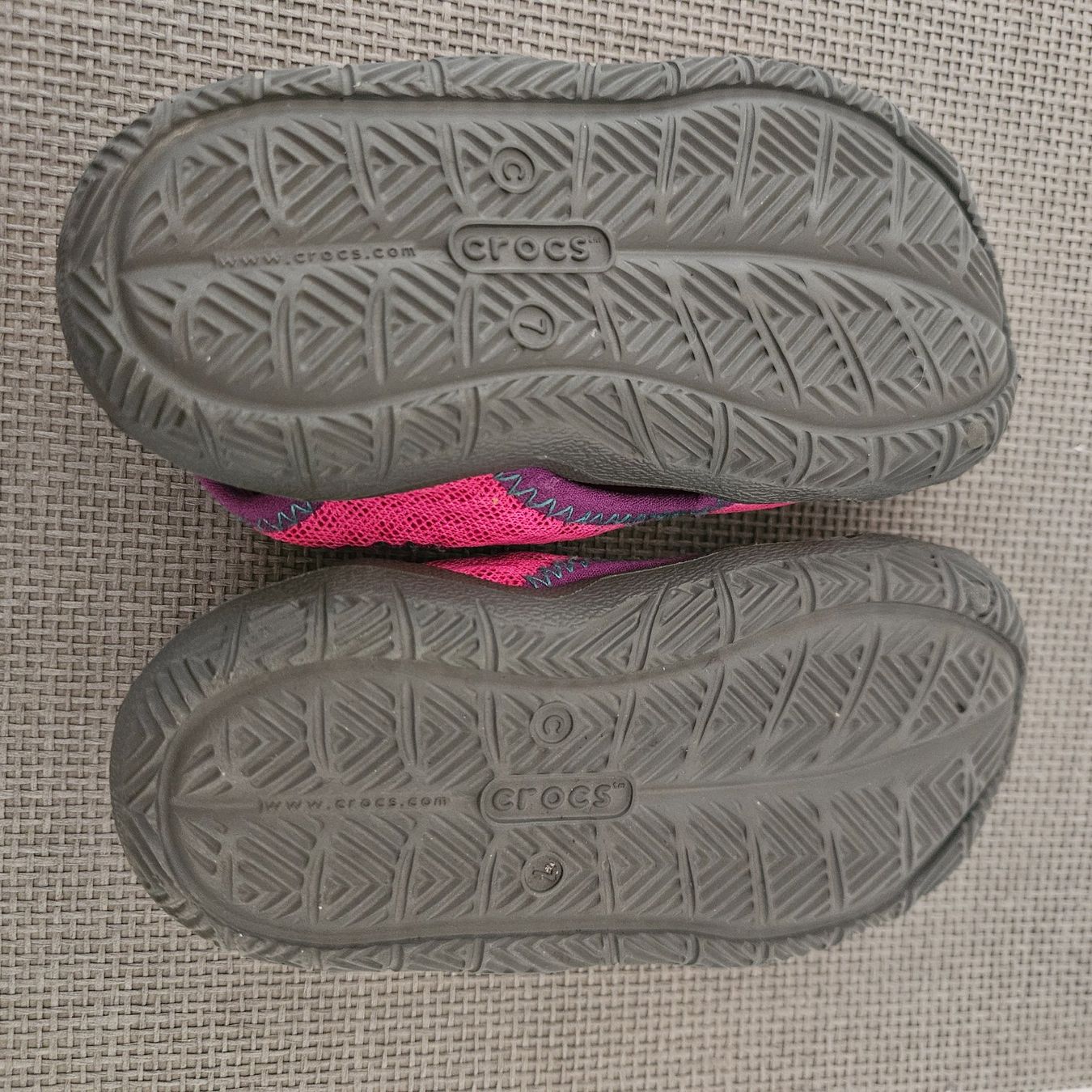 Crocs Scarpe per ragazzi: Crocs Badeschuhe, Grösse C7 (24) – Usato da Herrliberg venduto da daki0017 2
