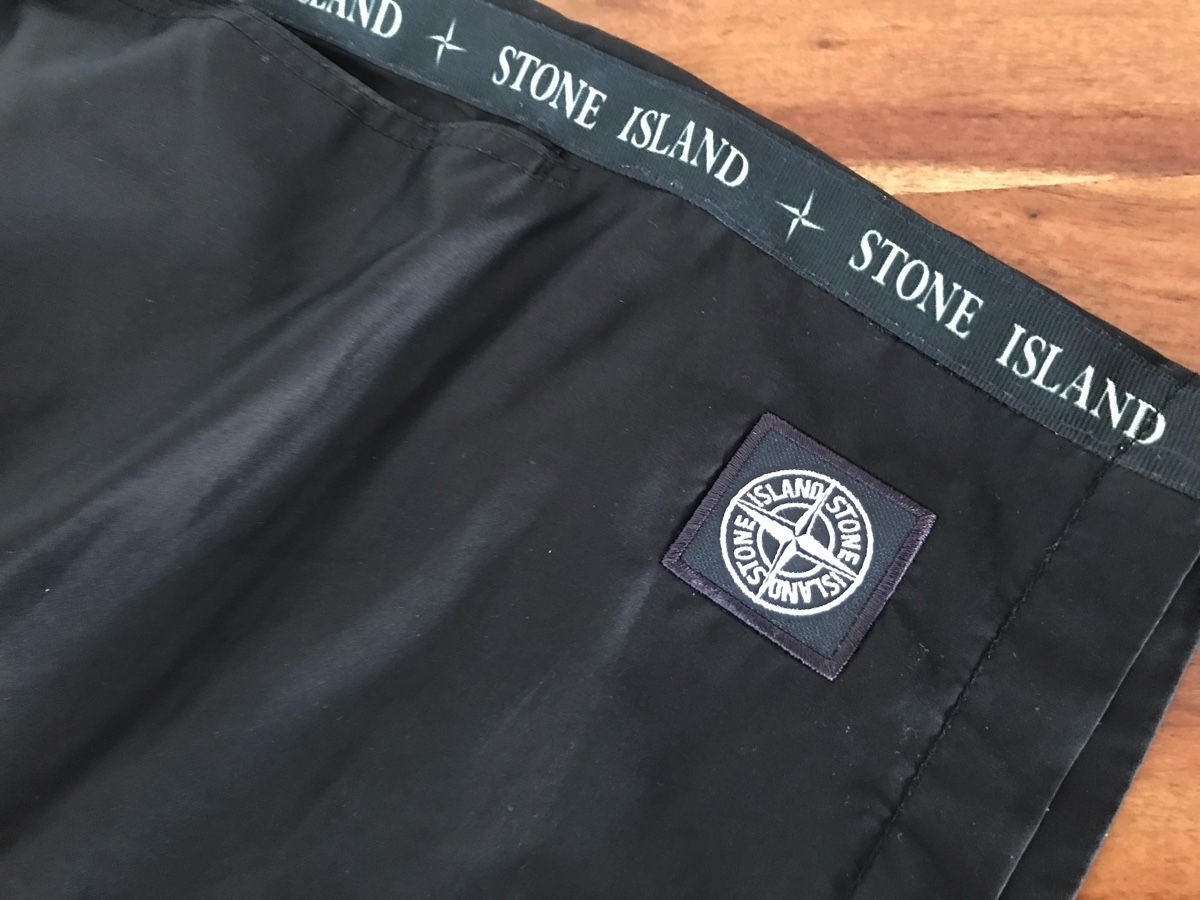 Stone Island Pantaloni: Stone Island Shorts Gr M – Usato da St. Gallen venduto da Emifrei 1