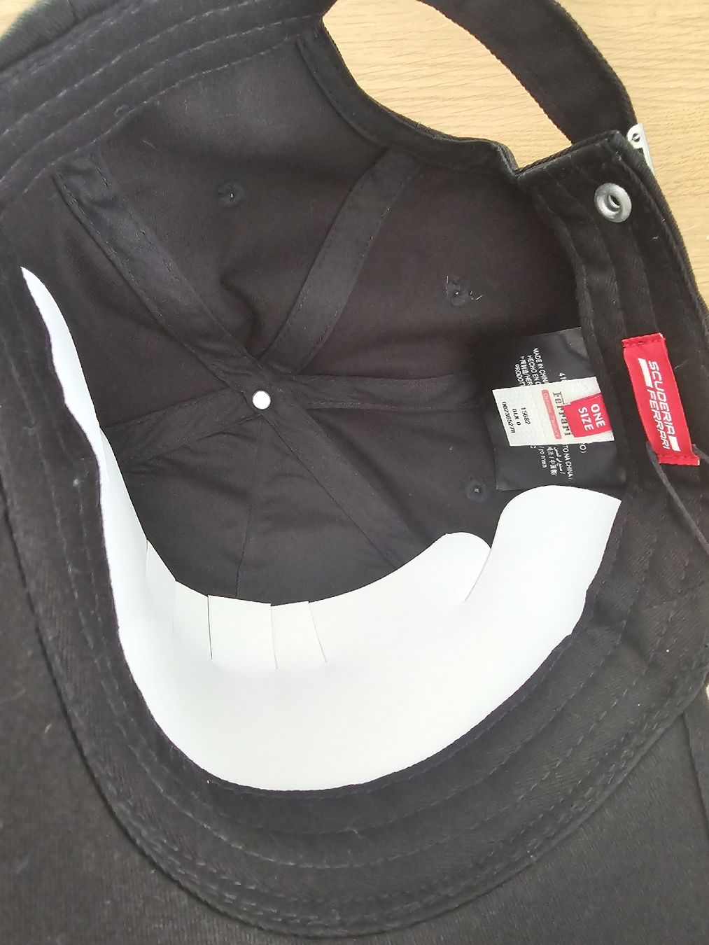 Hüte, Mützen & Caps: Cappello Ferrari – Neu und originalverpackt aus Cadempino von Ciciuz 1