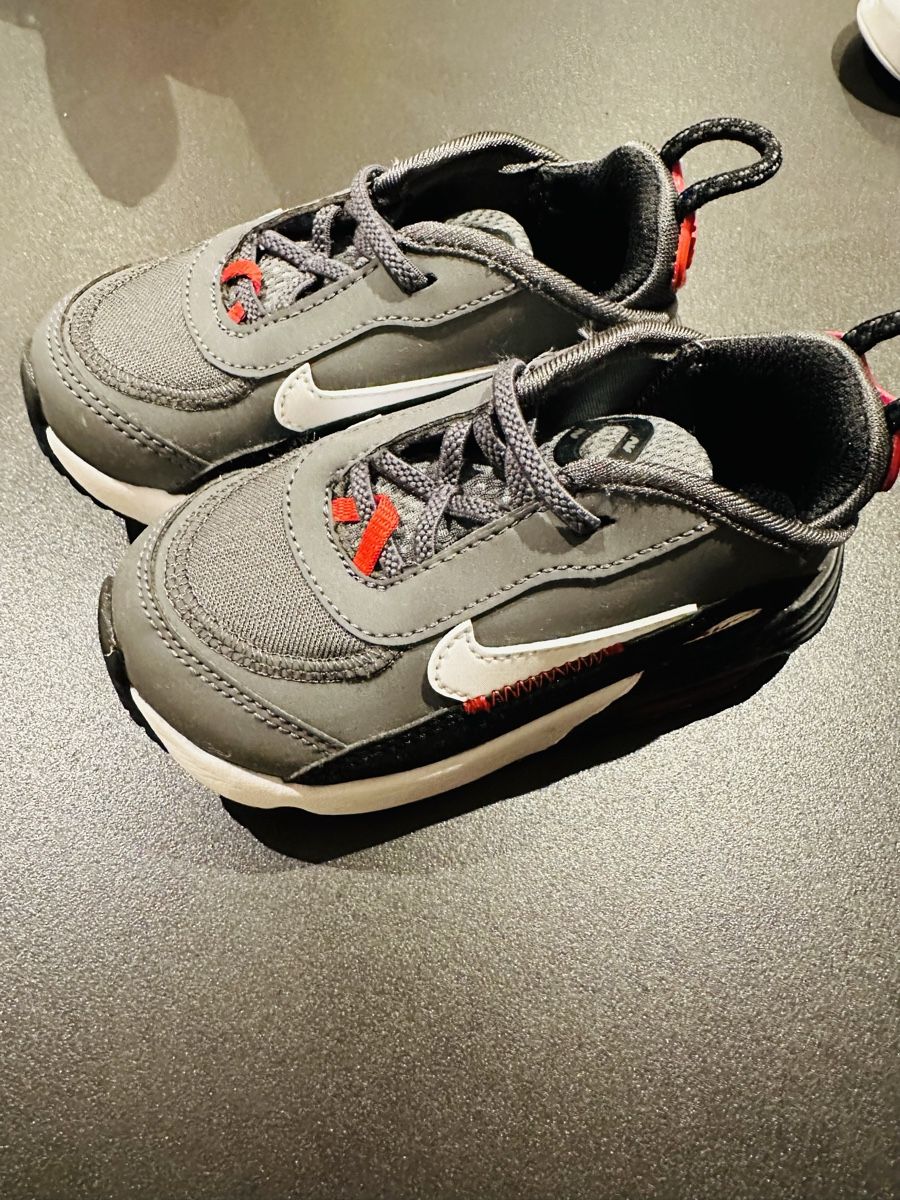 Nike Scarpe da uomo: Nike Air Max Grösse 23.5 – Nuovo (secondo la descrizione) da Pfaffnau venduto da M_LU
