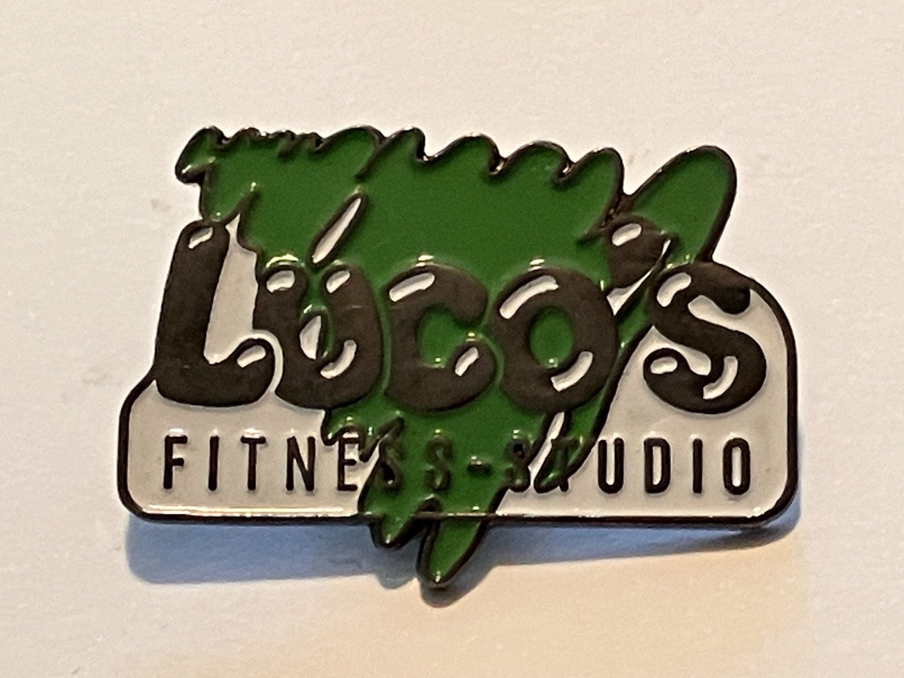 Placchette & Badge: 1 Pin Luco's Fitness Studio – Usato da Basel venduto da djwwpp