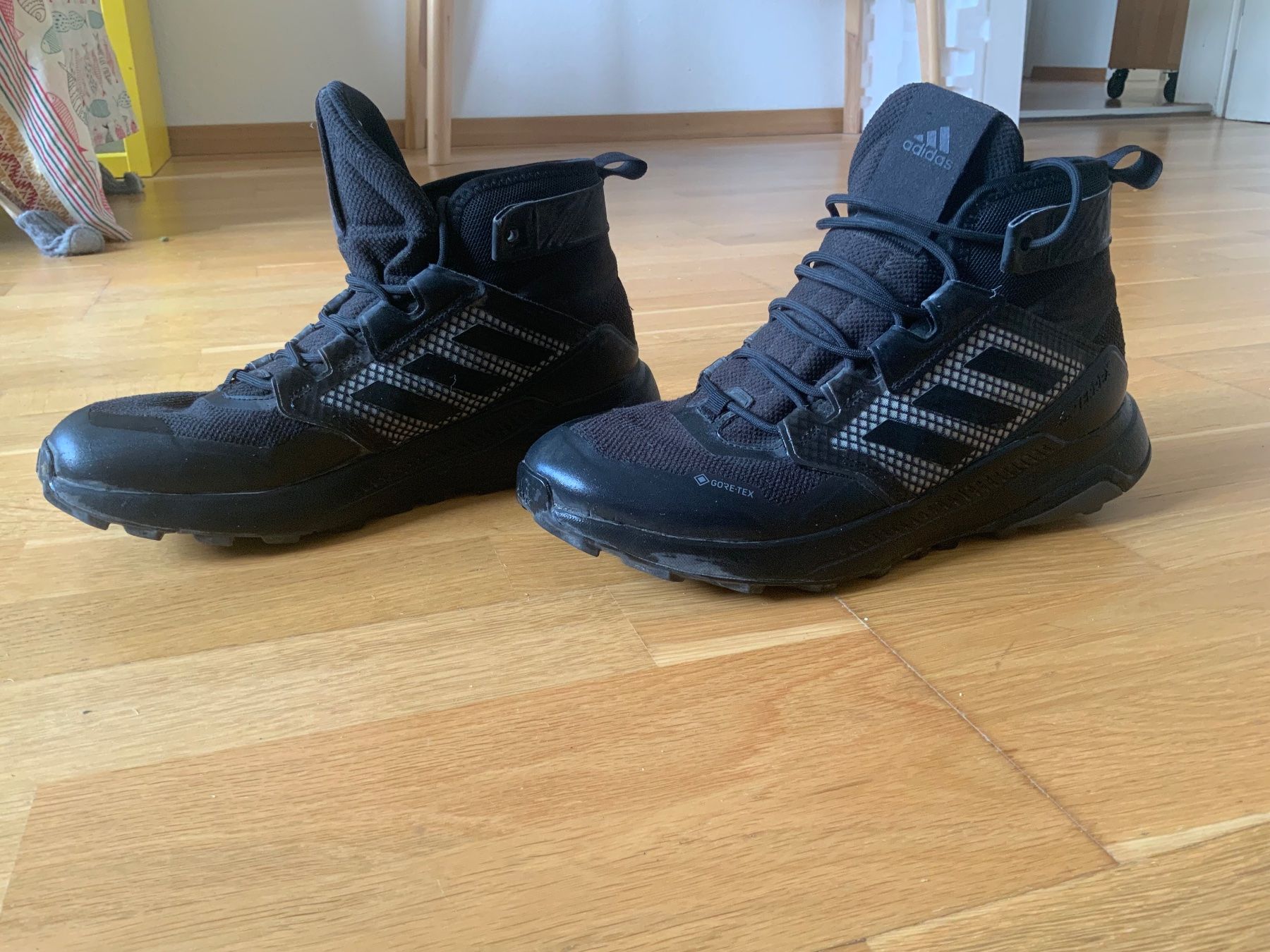 Adidas Scarpe da uomo: Chaussures Terrex Gore-tex – Usato da Zürich venduto da Franconeirav.