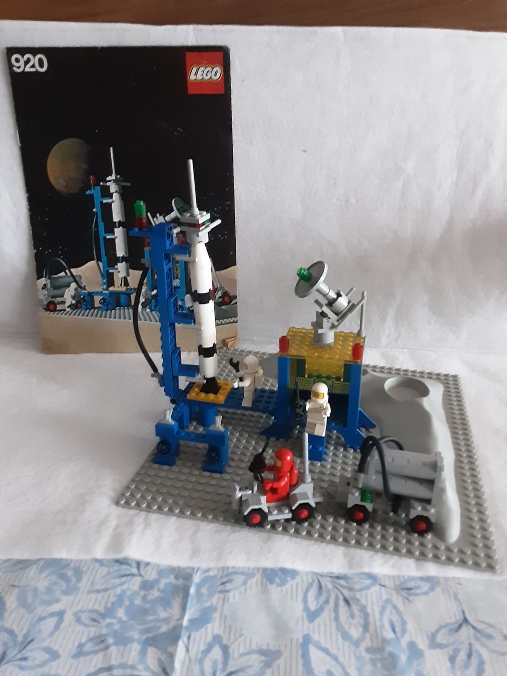 Lego Kit di costruzioni: Lego 920 Moon Base avec notice, complet sans boîte  – Usato da Chavannes-Renens venduto da Marlyse52