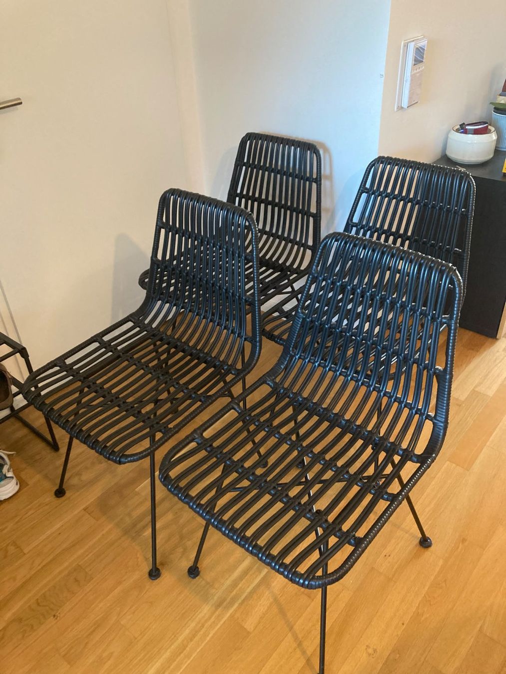 Stühle: Stühle 4 Stück – Gebraucht aus Basel von Zehtabchi