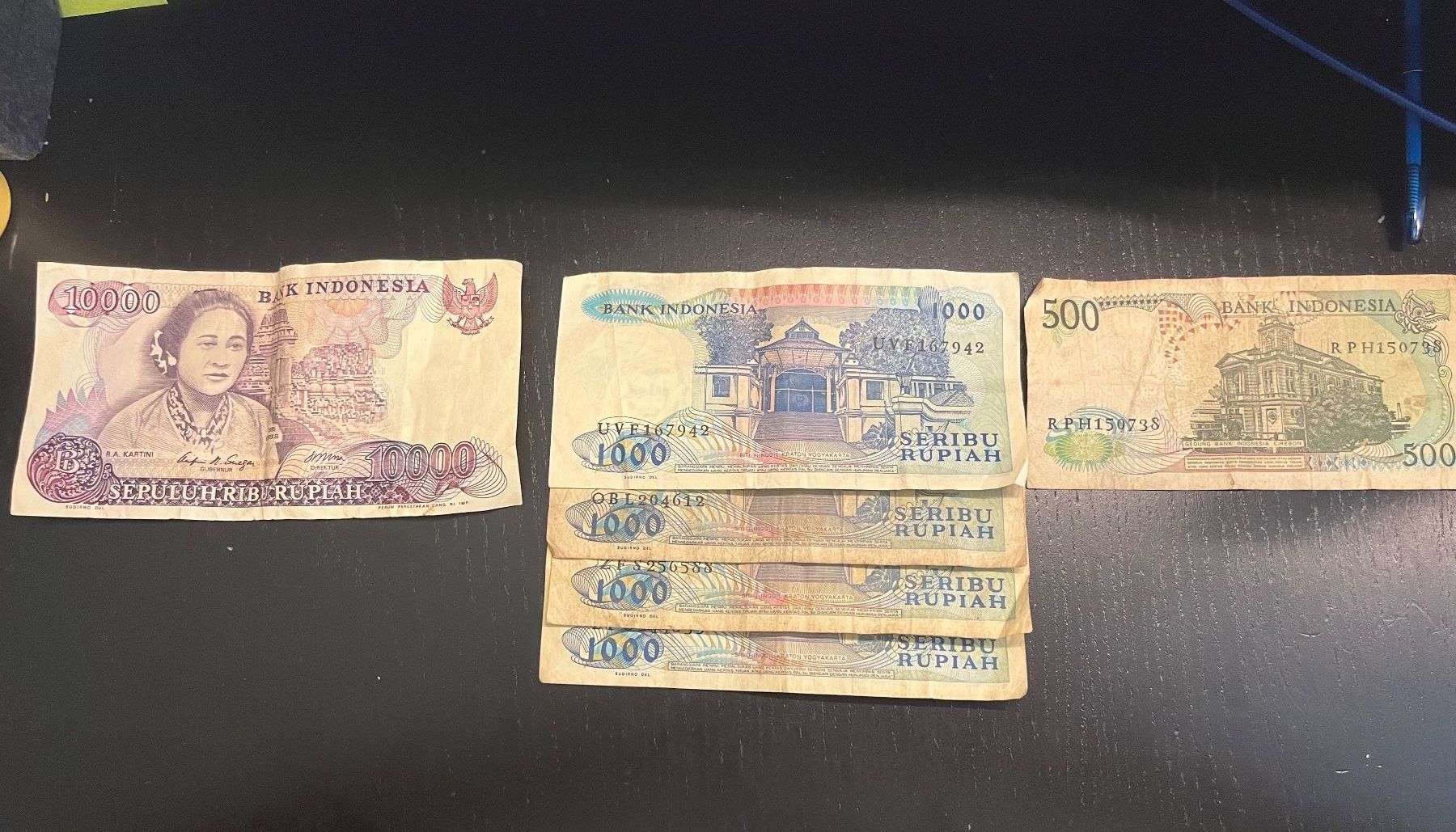 Banconote: Divers billets indonesiens 14'500 roupies – Usato da Lausanne venduto da val-sav 1