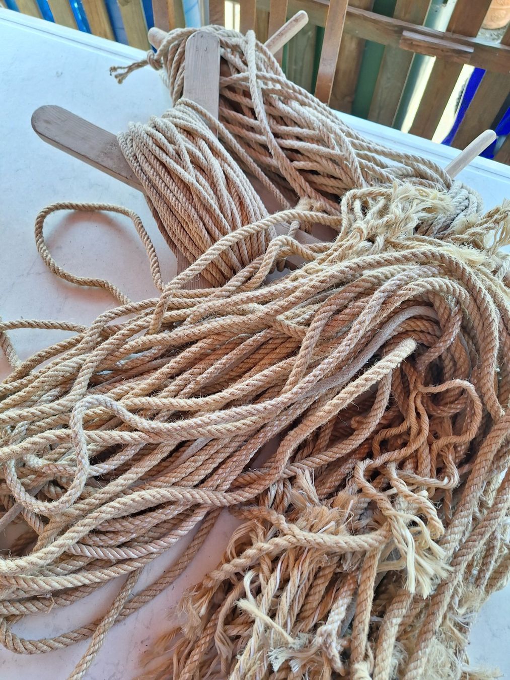Corde: DIVERSES HANFSEIL MATERIAL – Usato da Huttwil venduto da Kunterbuntli