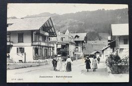 Zweisimmen - Bahnhofstrasse/ Zugwaggon ca. 1915
