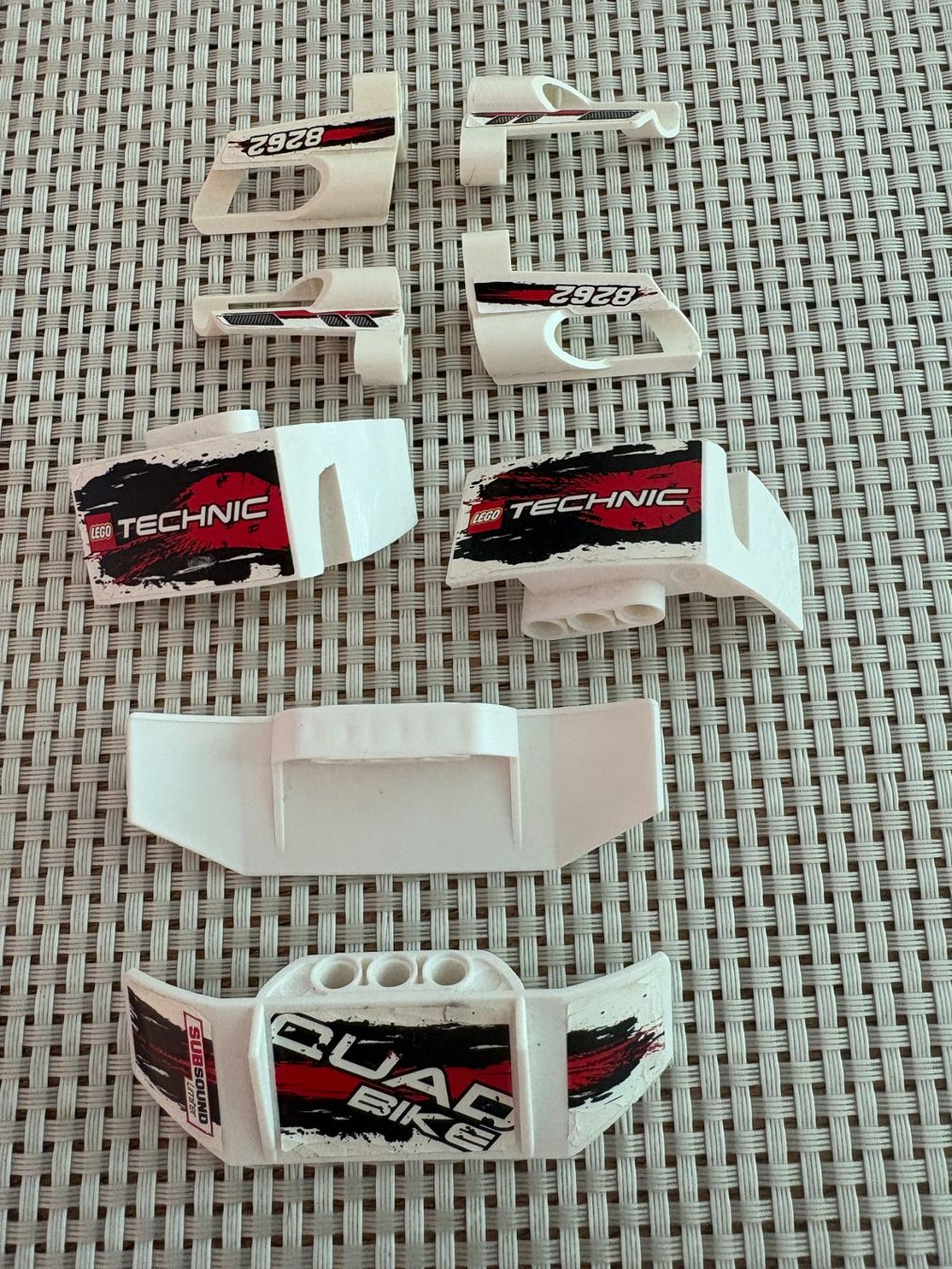 Lego Kit di costruzioni: Lego Technik weisse Panel Verschalung Spoiler LotX – Usato da Buochs venduto da Techtelmechtel