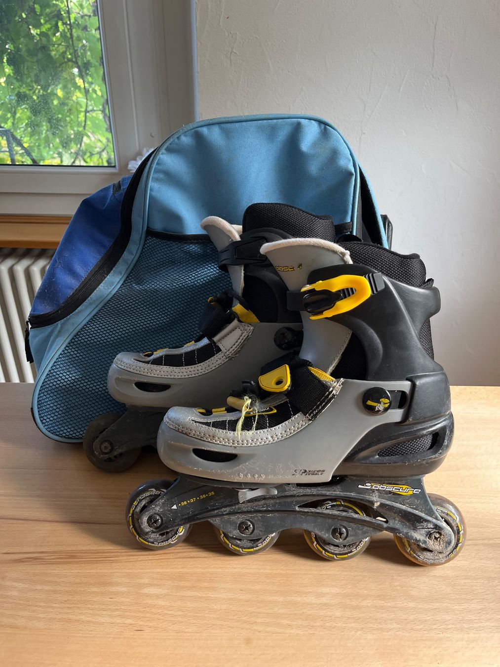 Obscure Inline-Skating & Rollschuhe: Rollerblades, Obscure, Grösse 35 - 38 – Gebraucht aus Horgen von Flacito